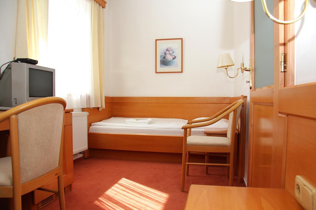 Penzion Budvarka Hodonín Buitenkant foto